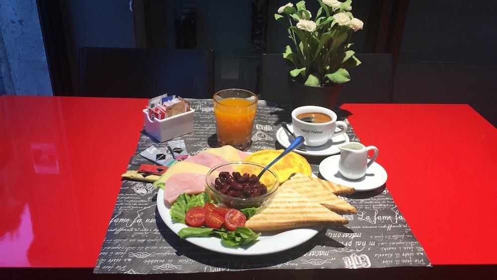 Top Floor Navona Guest house 2*